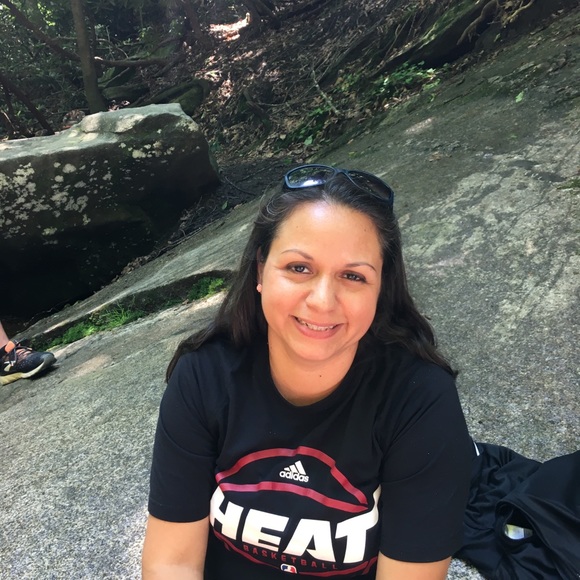 Meet your Posher, Gianina - Picture 1 of 1